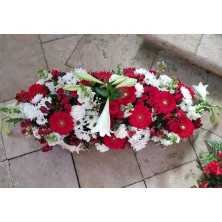 Composition allongée de deuil, raquette déclinée en plusieurs couleurs au choix - 100x40cm - Fleuriste Celles-sur-Belle (79)